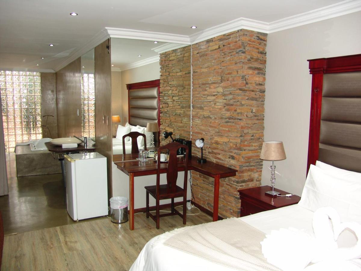 African Moon Corporate House Kempton Park Dış mekan fotoğraf