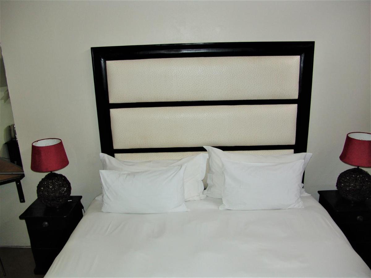 African Moon Corporate House Kempton Park Dış mekan fotoğraf