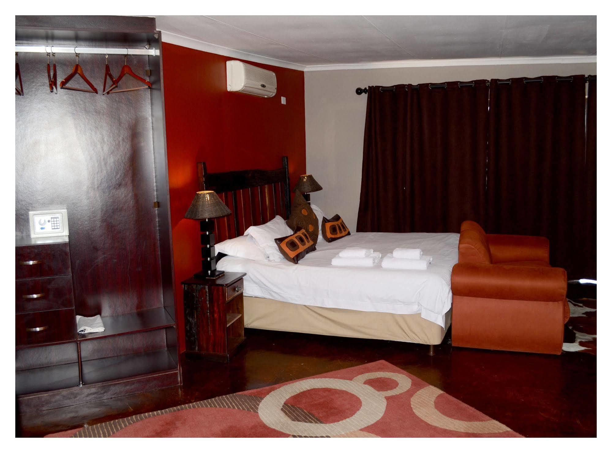 African Moon Corporate House Kempton Park Dış mekan fotoğraf